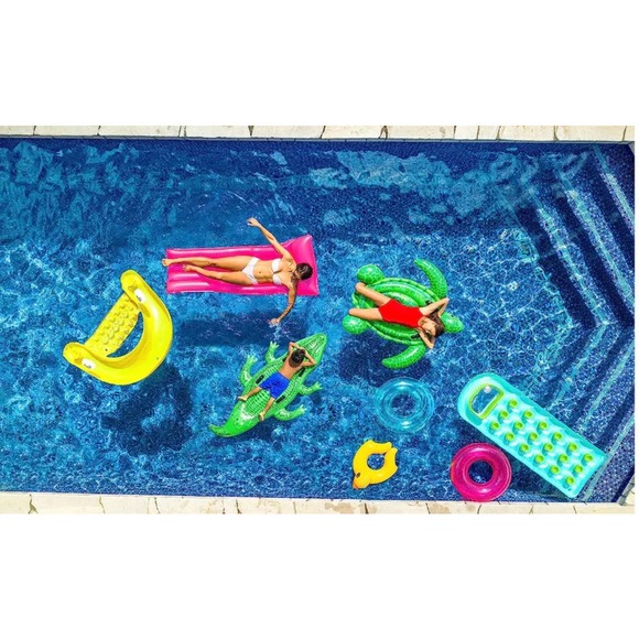 Intex Giant intex Gator Ride-On, 80" X 45", for Ages 3+ watersports - Picture 2 of 4